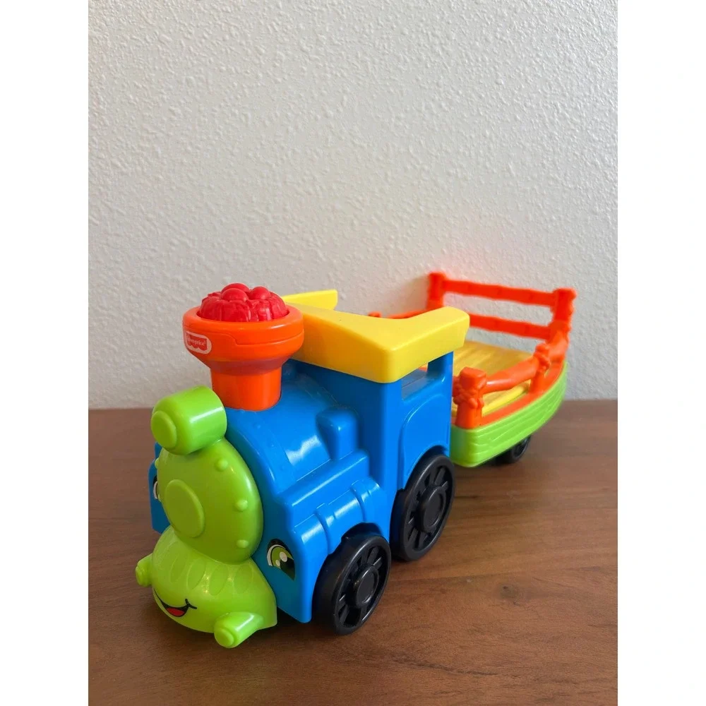 Fisher Price Little People Friendly Passengers Train Blue‎ Engine Trailer